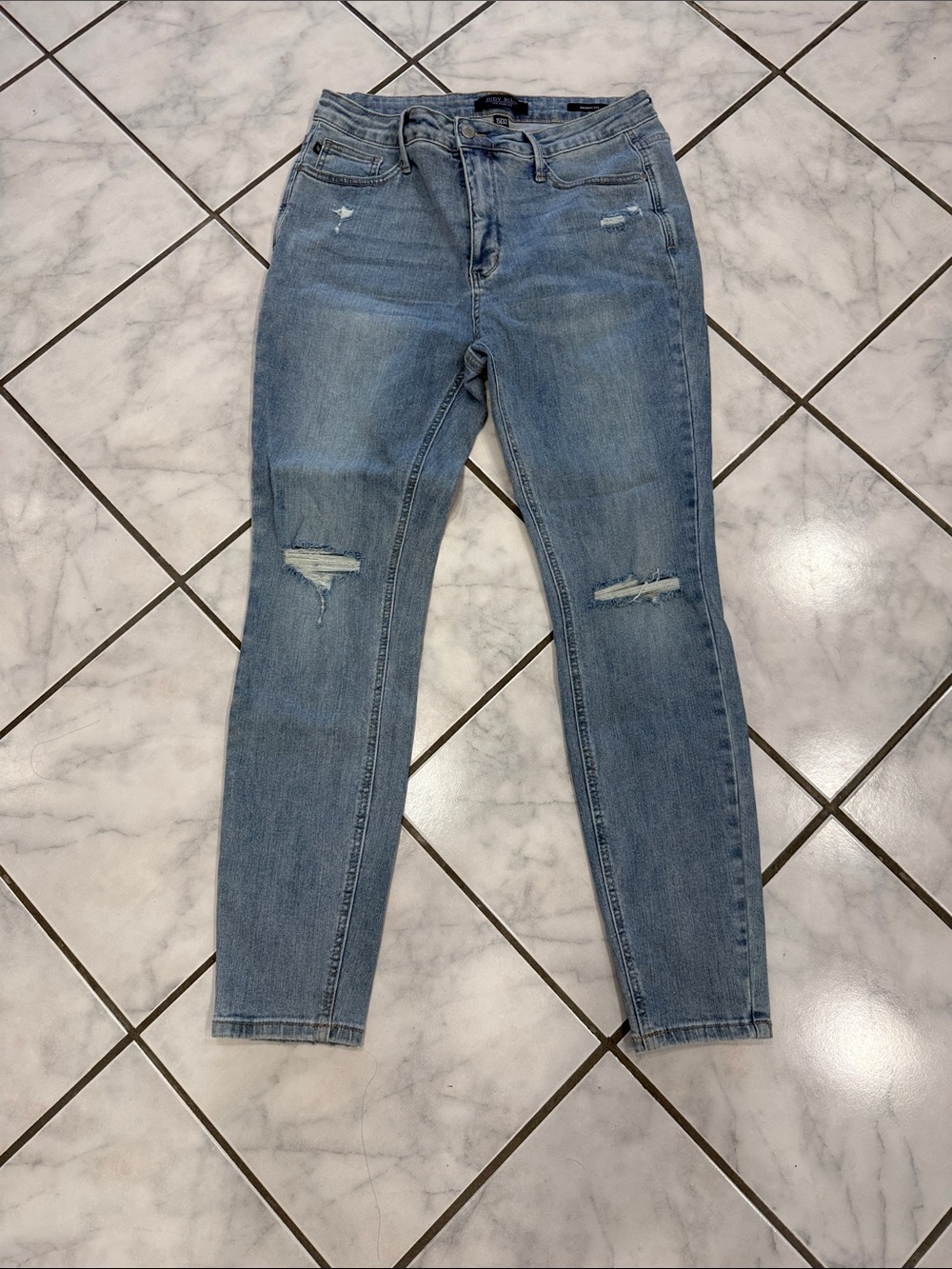 Judy Blue Light Wash Distressed Skinny Jeans